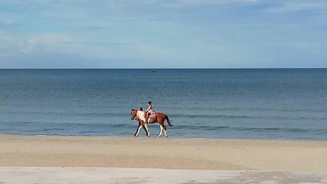 Baanchomchan Hua Hin Bagian luar foto